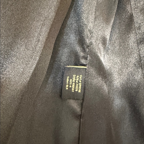 Kristen Blake Coat - Picture 4 of 9